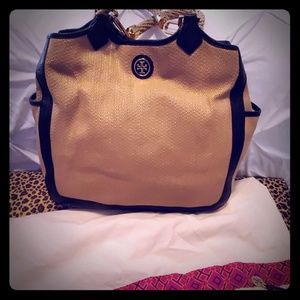 Tory Burch shoulder bag w. dust bag